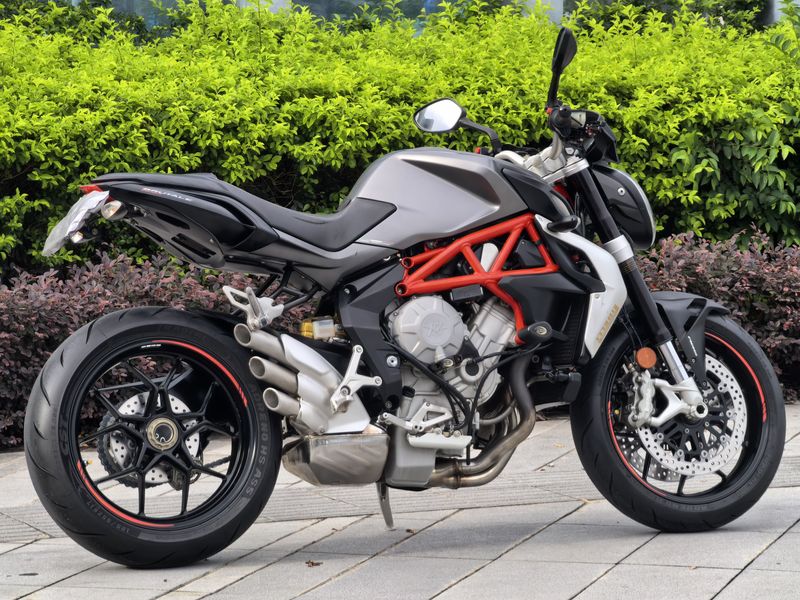 二手奥古斯塔Dragster 800