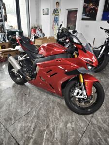 二手张雪机车820RR