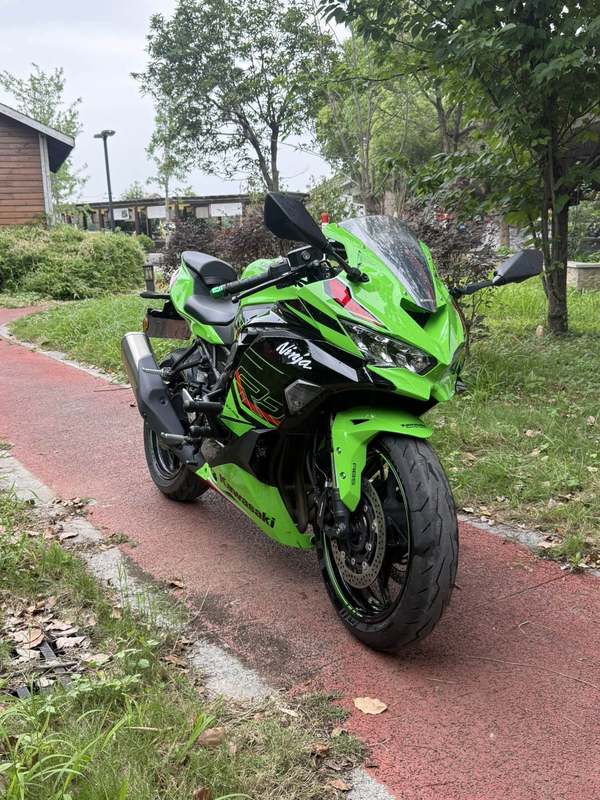 二手川崎ZX-4R