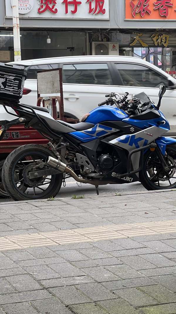 二手豪爵铃木GSX250R