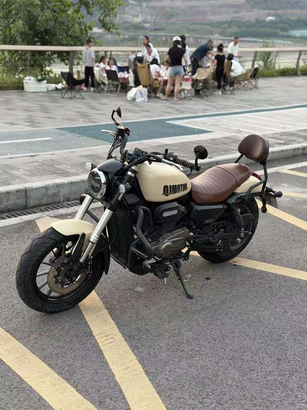 二手QJMOTOR闪300