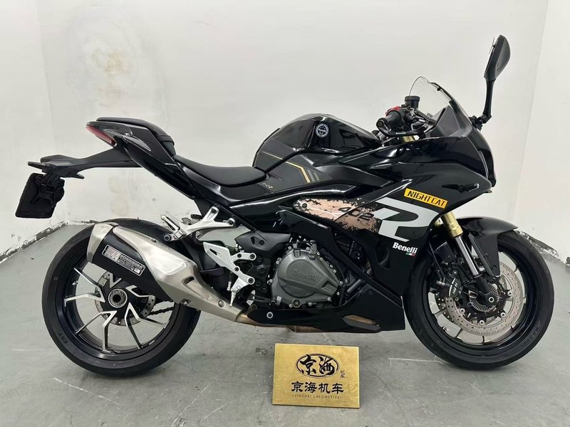 二手贝纳利龙卷风 Tornado 402R