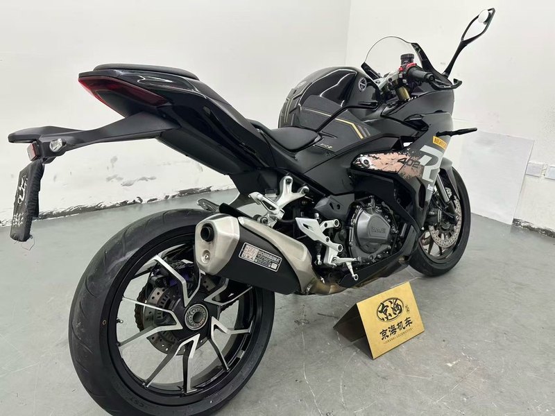 二手贝纳利龙卷风 Tornado 402R
