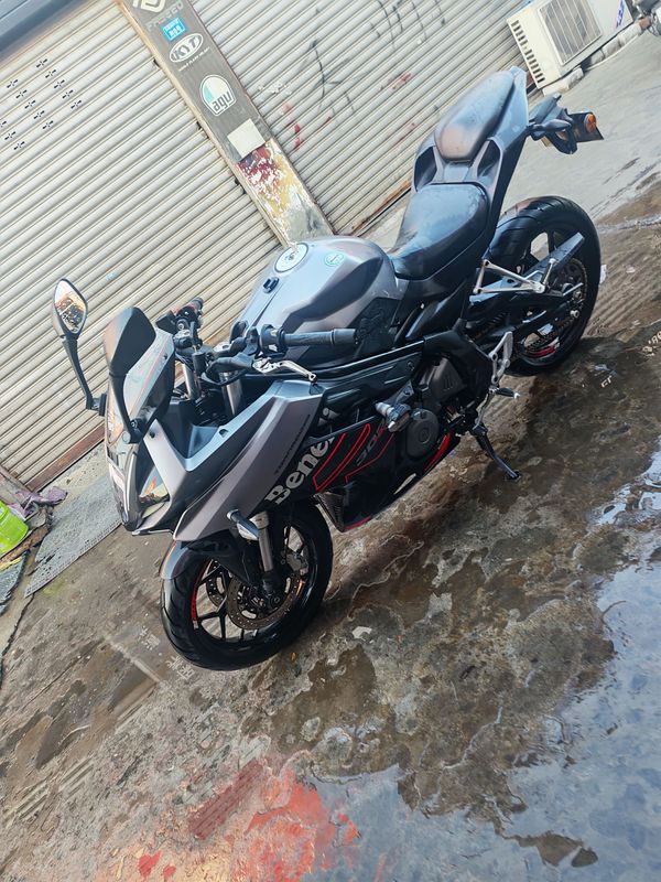 二手贝纳利龙卷风 Tornado 302R