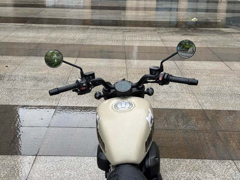 二手QJMOTOR闪300