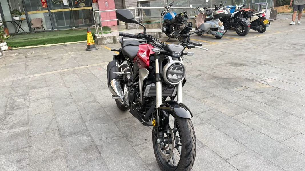 二手本田CB300R