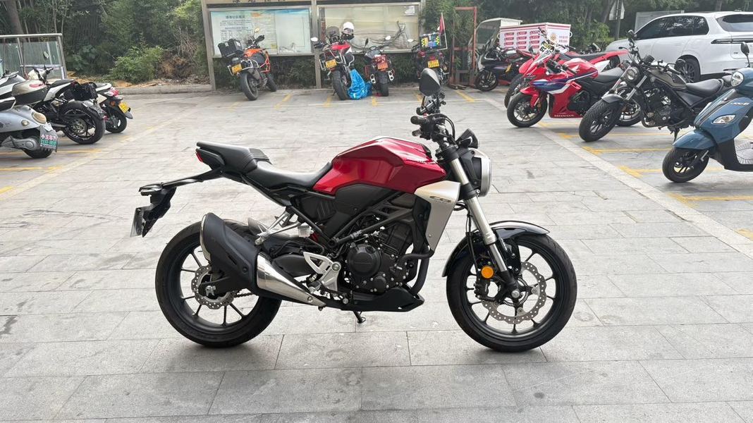 二手本田CB300R