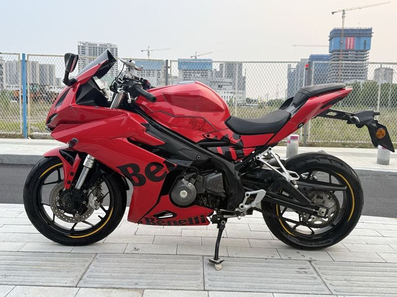 二手贝纳利龙卷风 Tornado 302R
