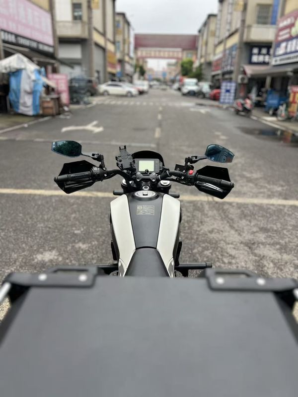 二手贝纳利幼狮 Leoncino 250