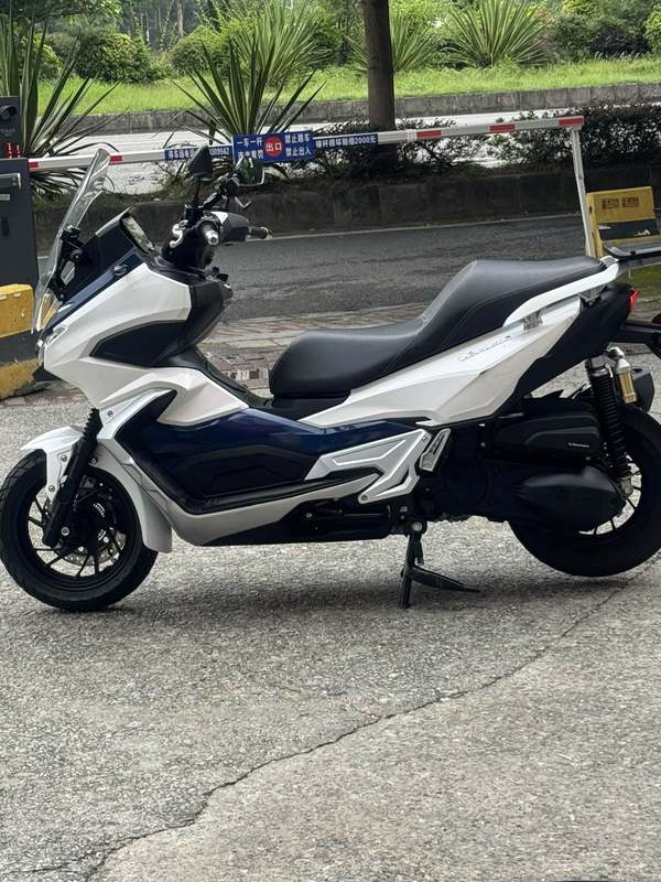 二手大阳V锐 ADV350