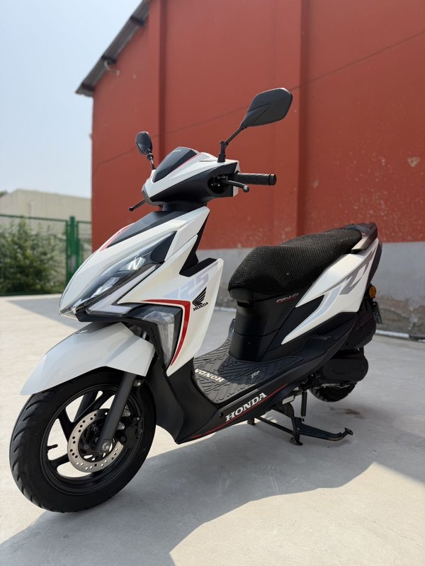 二手新大洲本田裂行 RX125Fi