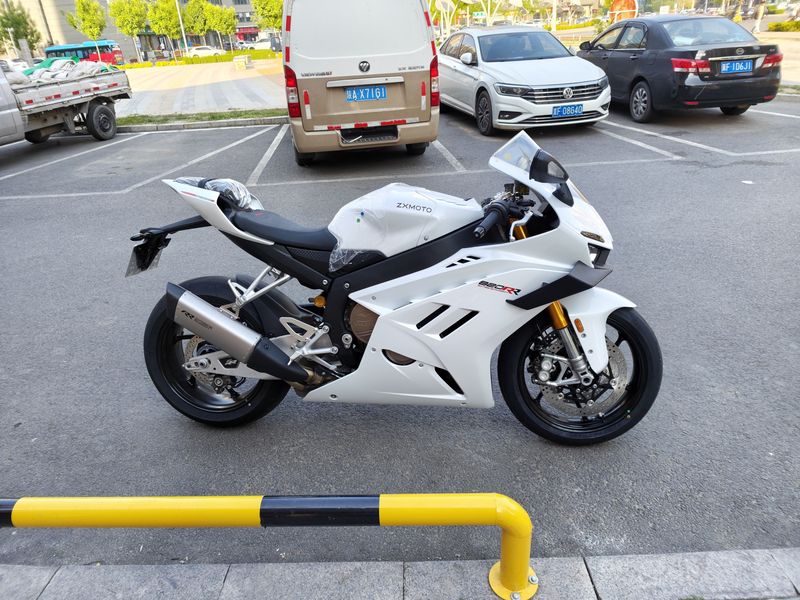 二手张雪机车820RR