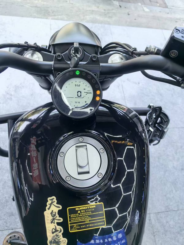 二手QJMOTOR闪300