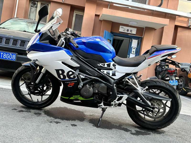 二手贝纳利龙卷风 Tornado 252R