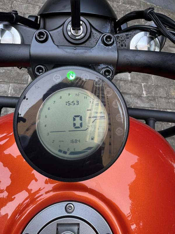 二手QJMOTOR闪300