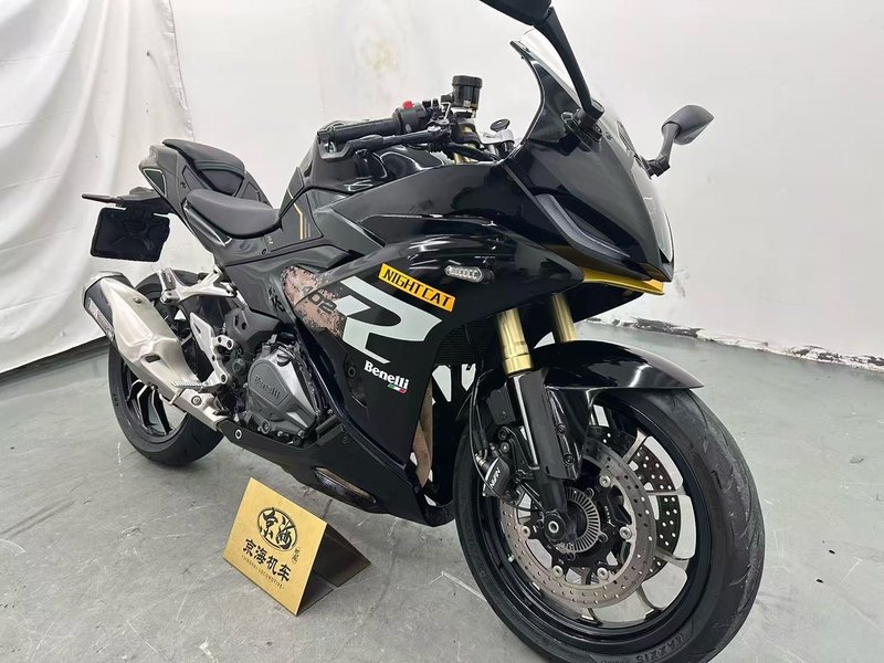 二手贝纳利龙卷风 Tornado 402R