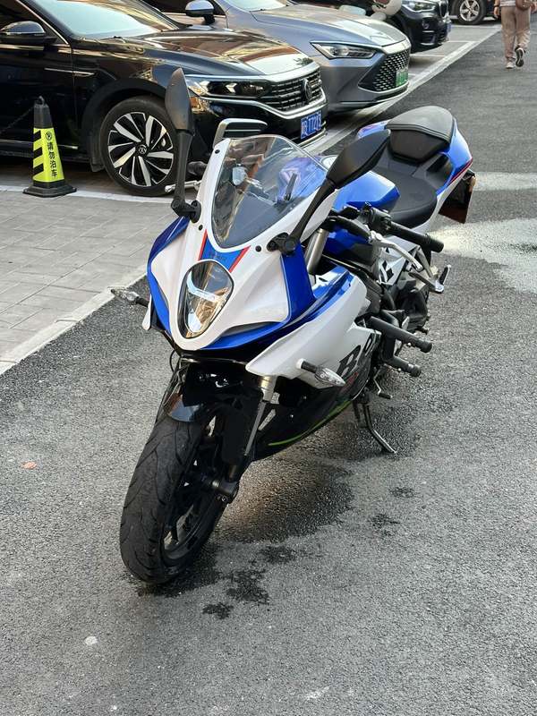 二手贝纳利龙卷风 Tornado 252R