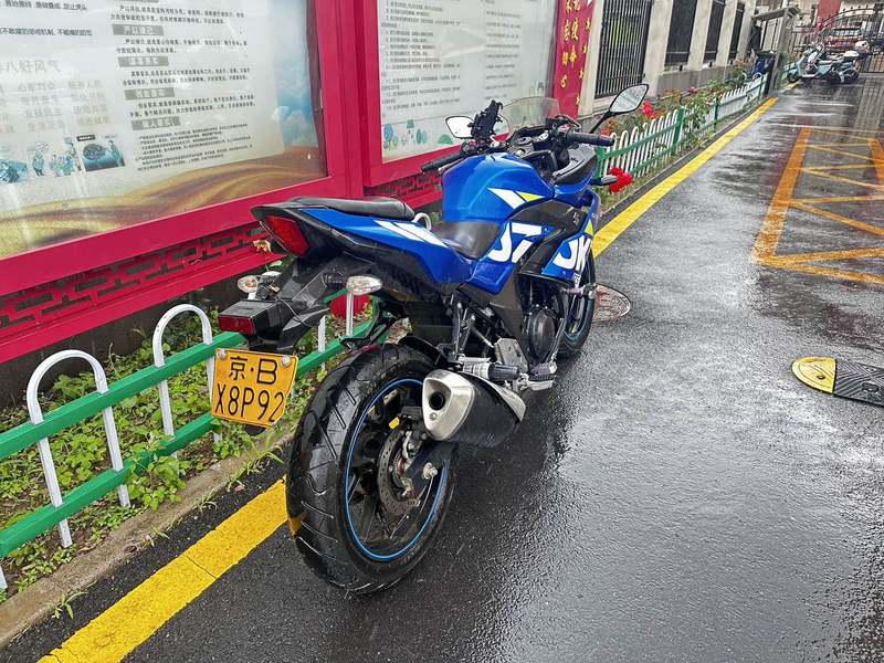 二手豪爵铃木GSX250R