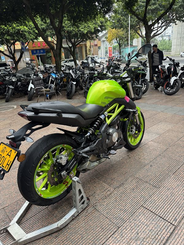 二手贝纳利蓝宝龙 BN302S