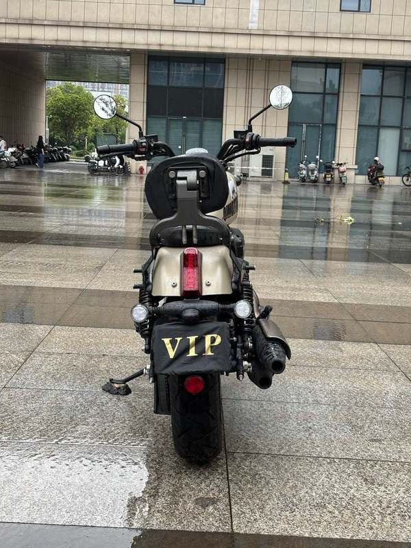 二手QJMOTOR闪300