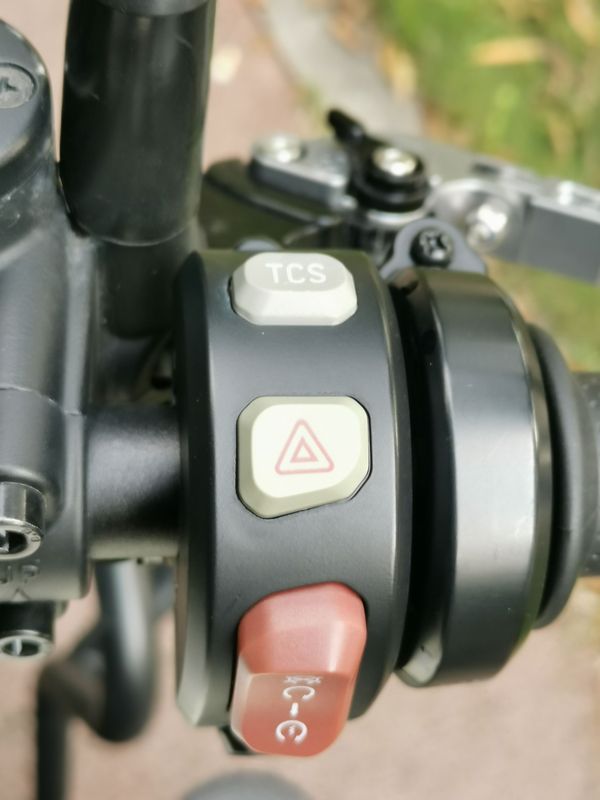 二手QJMOTOR闪300