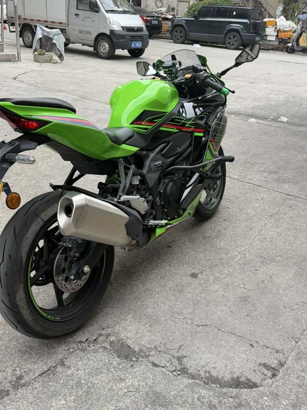 二手川崎ZX-4R