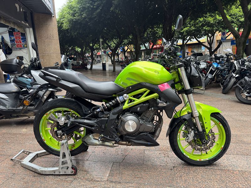 二手贝纳利蓝宝龙 BN302S