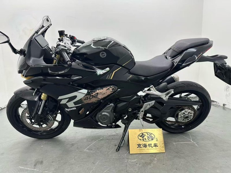 二手贝纳利龙卷风 Tornado 402R