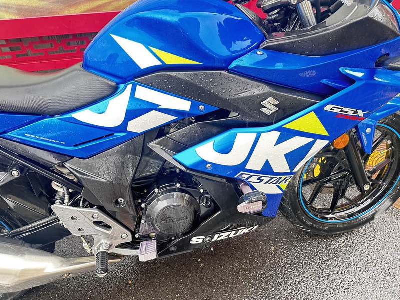 二手豪爵铃木GSX250R
