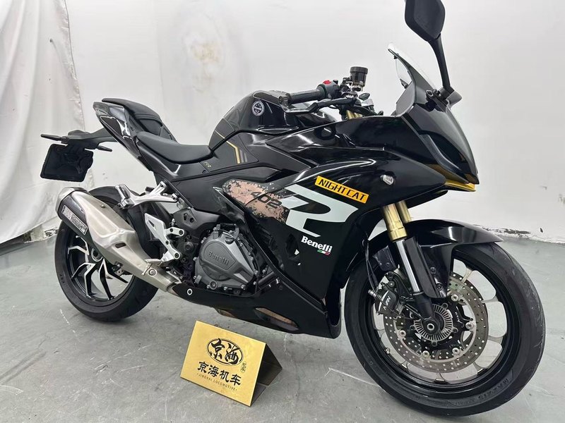 二手贝纳利龙卷风 Tornado 402R