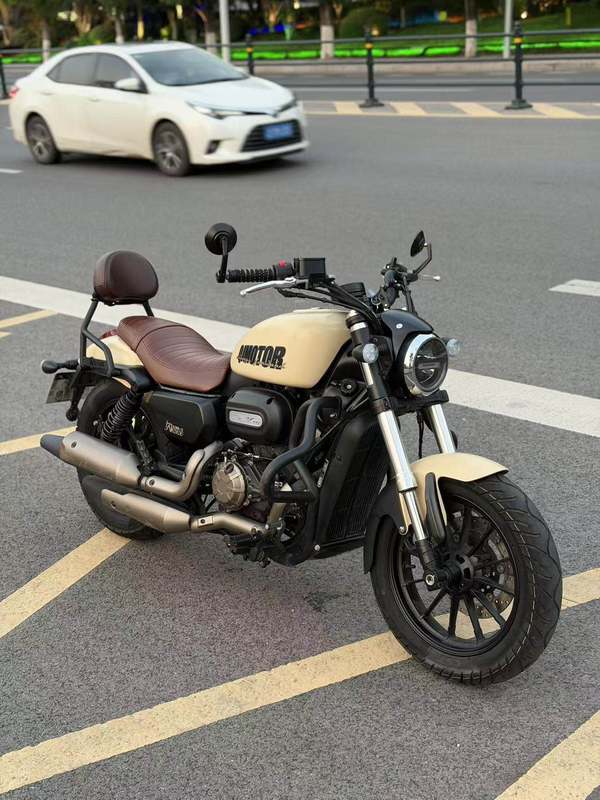 二手QJMOTOR闪300