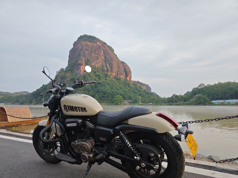二手QJMOTOR闪300