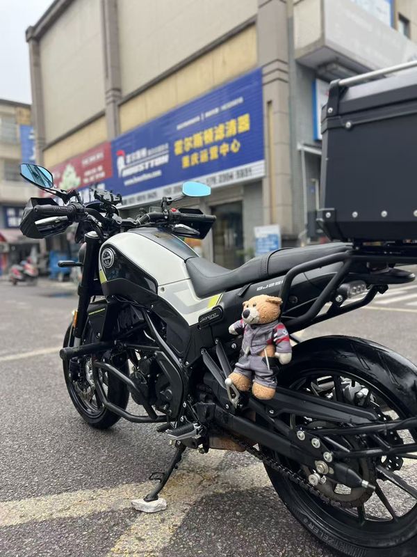 二手贝纳利幼狮 Leoncino 250