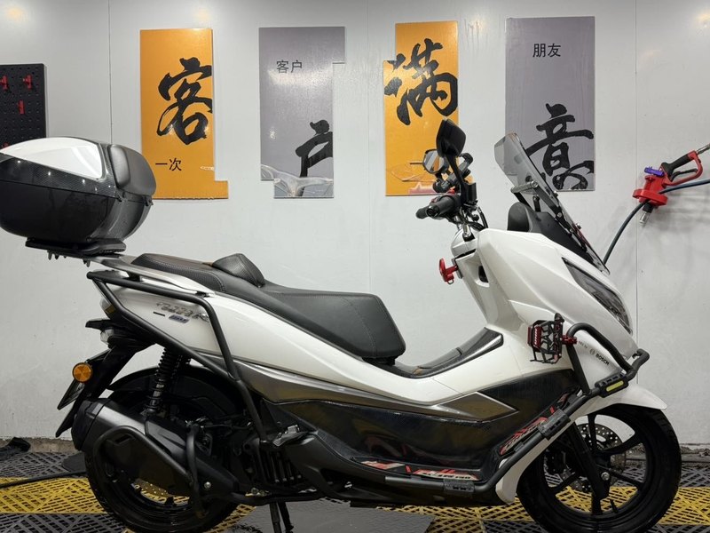 二手豪爵UHR150