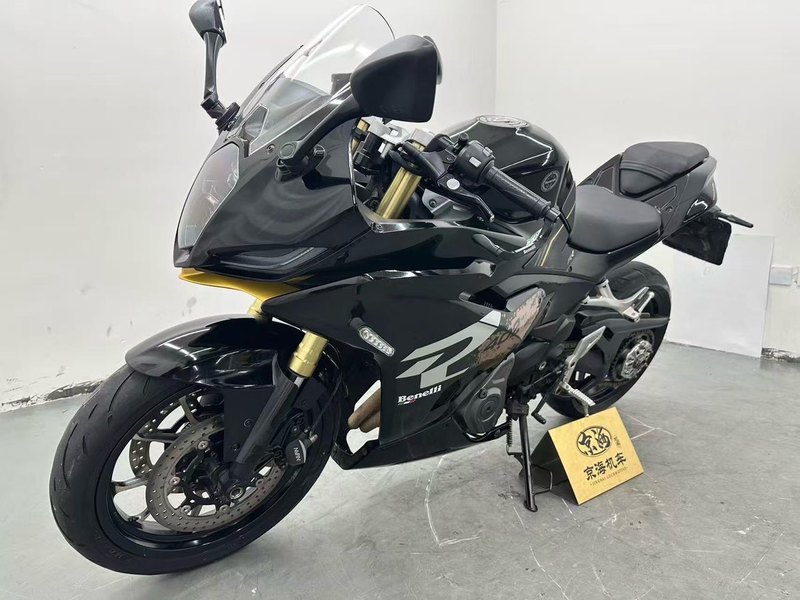 二手贝纳利龙卷风 Tornado 402R