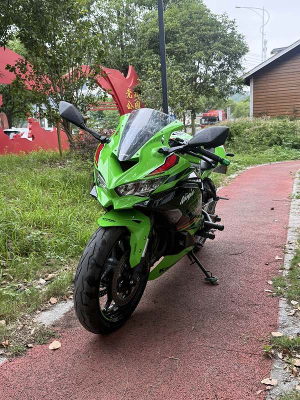 二手川崎ZX-4R
