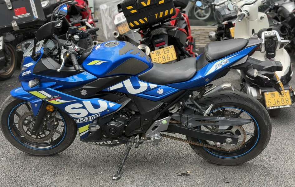 二手豪爵铃木GSX250R