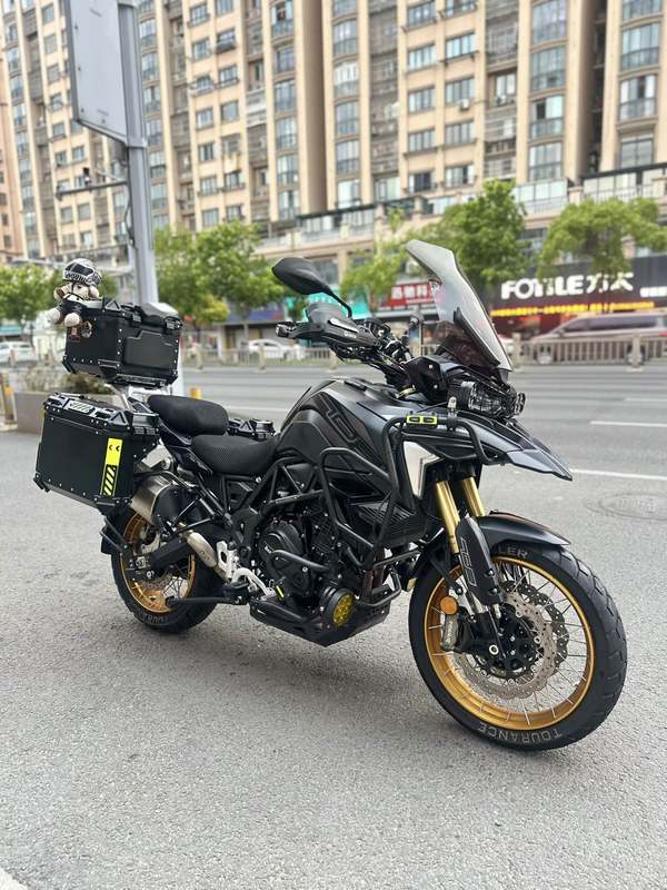 二手贝纳利TRK702