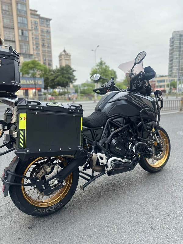 二手贝纳利TRK702