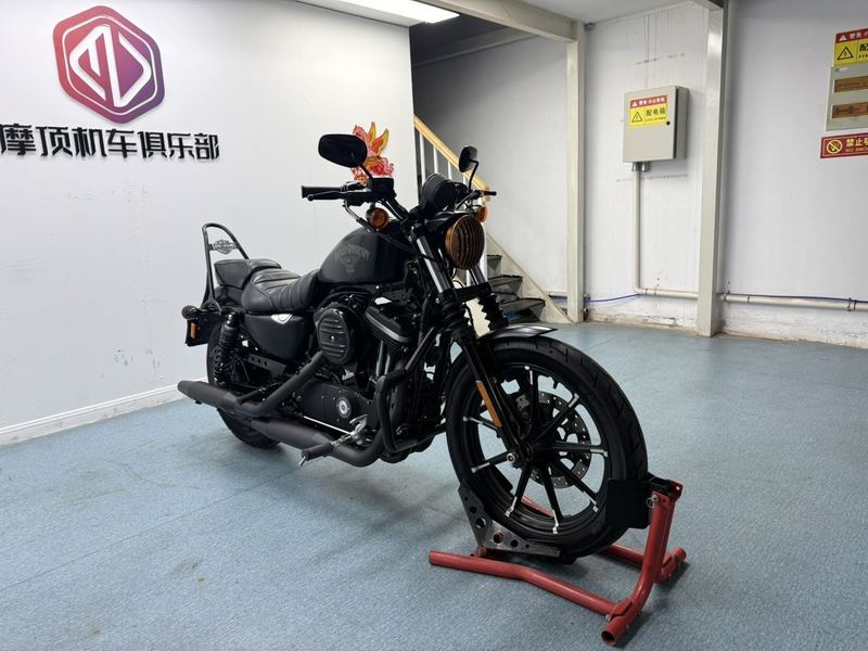 二手哈雷戴维森Iron883 硬汉