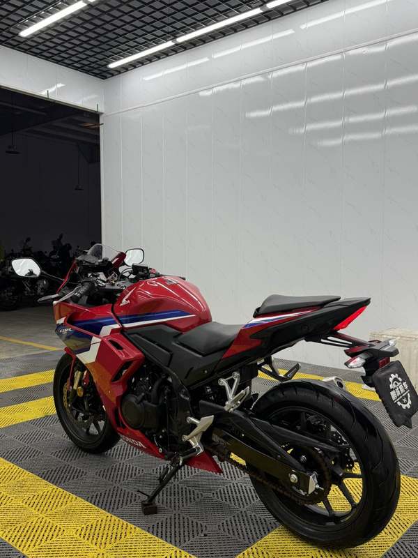 二手本田CBR400R