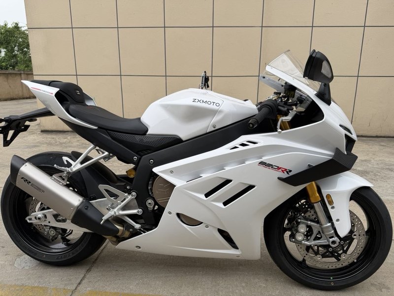 二手张雪机车820RR