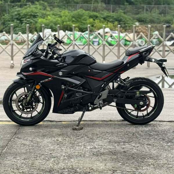二手豪爵铃木GSX250R