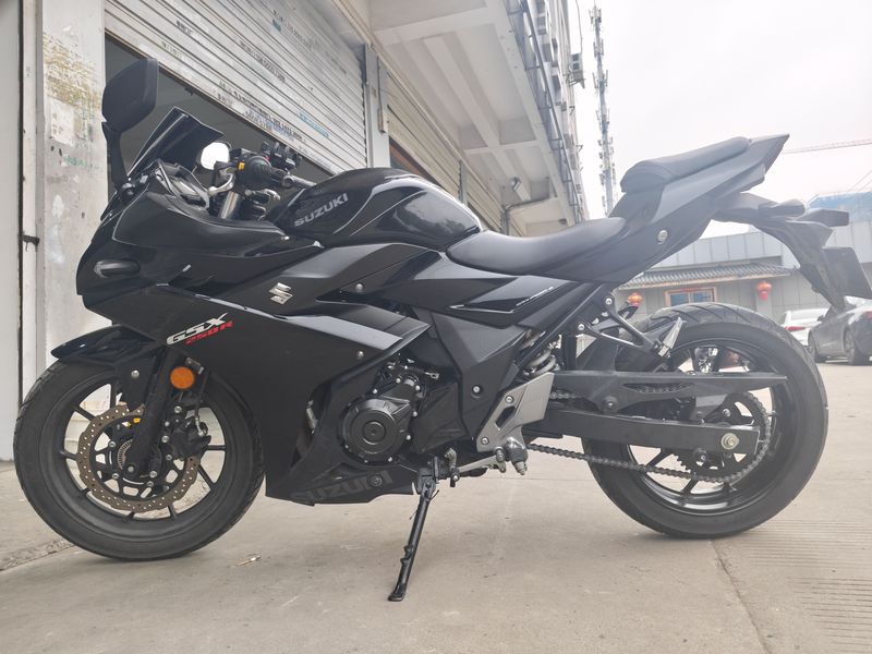 二手豪爵铃木GSX250R