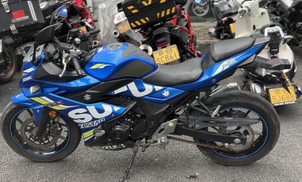 二手豪爵铃木GSX250R