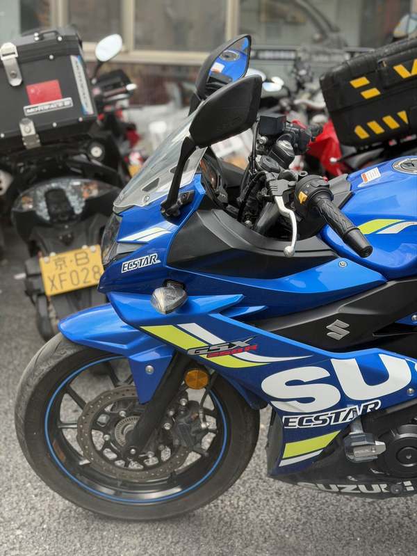 二手豪爵铃木GSX250R