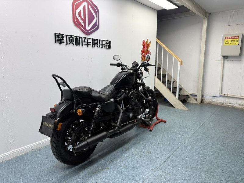 二手哈雷戴维森Iron883 硬汉
