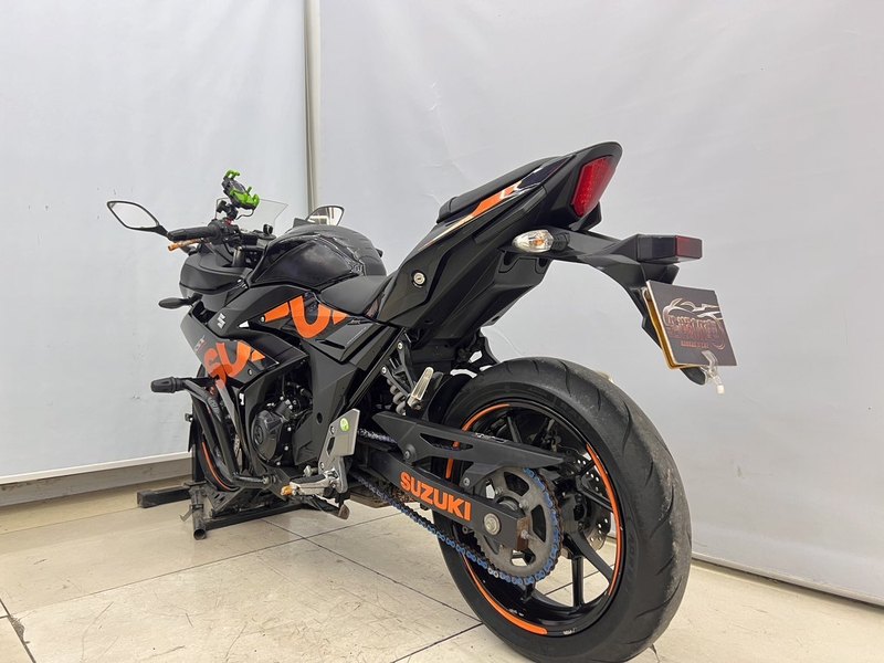 二手豪爵铃木GSX250R