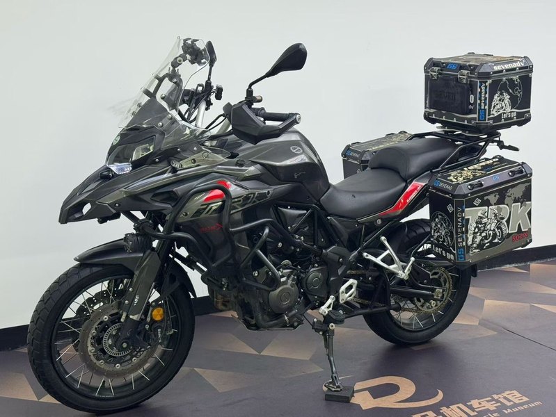 二手贝纳利金鹏 TRK502