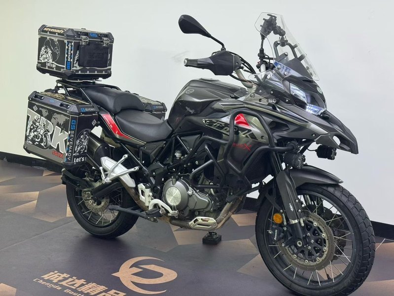 二手贝纳利金鹏 TRK502